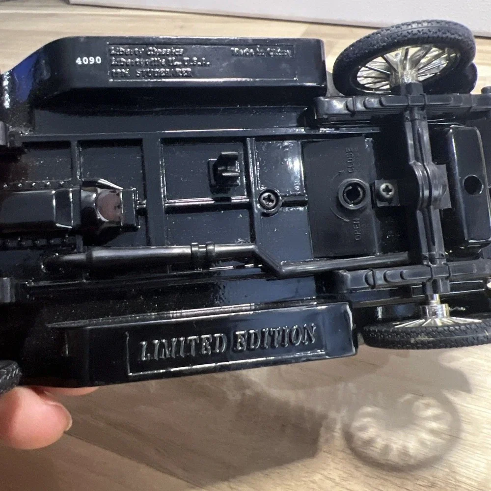 Liberty classic spec die cast coin bank 1916‎